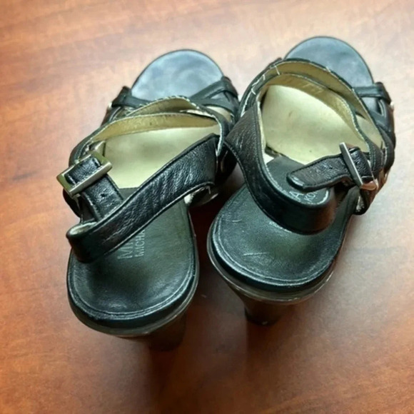 Michael Kors   Ladies shoe 8.5 M - Picture 4 of 16